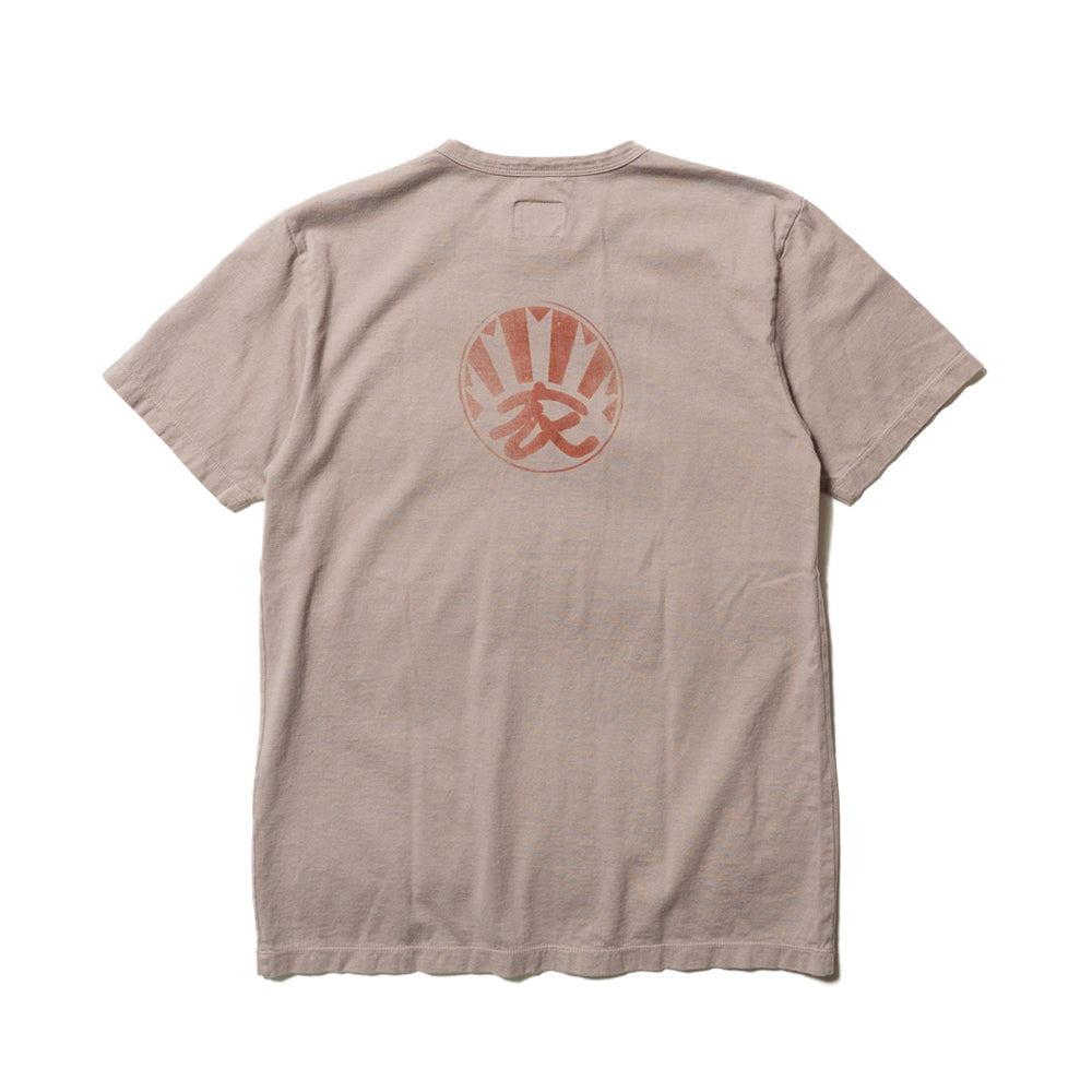 衣キャラメルTシャツ