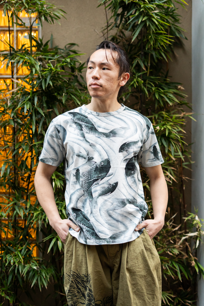 Koi fish and water-flow Pattern T-shirt