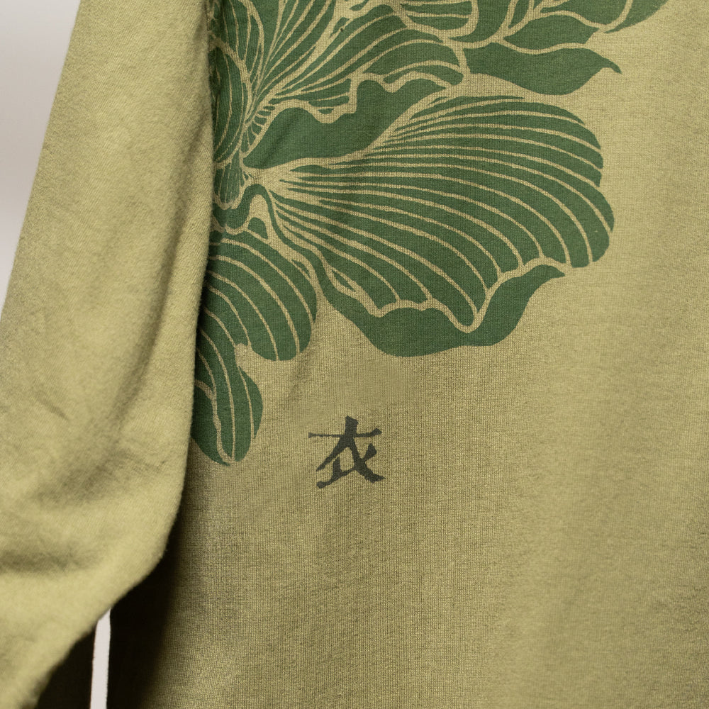 重なる牡丹 ロングTシャツ