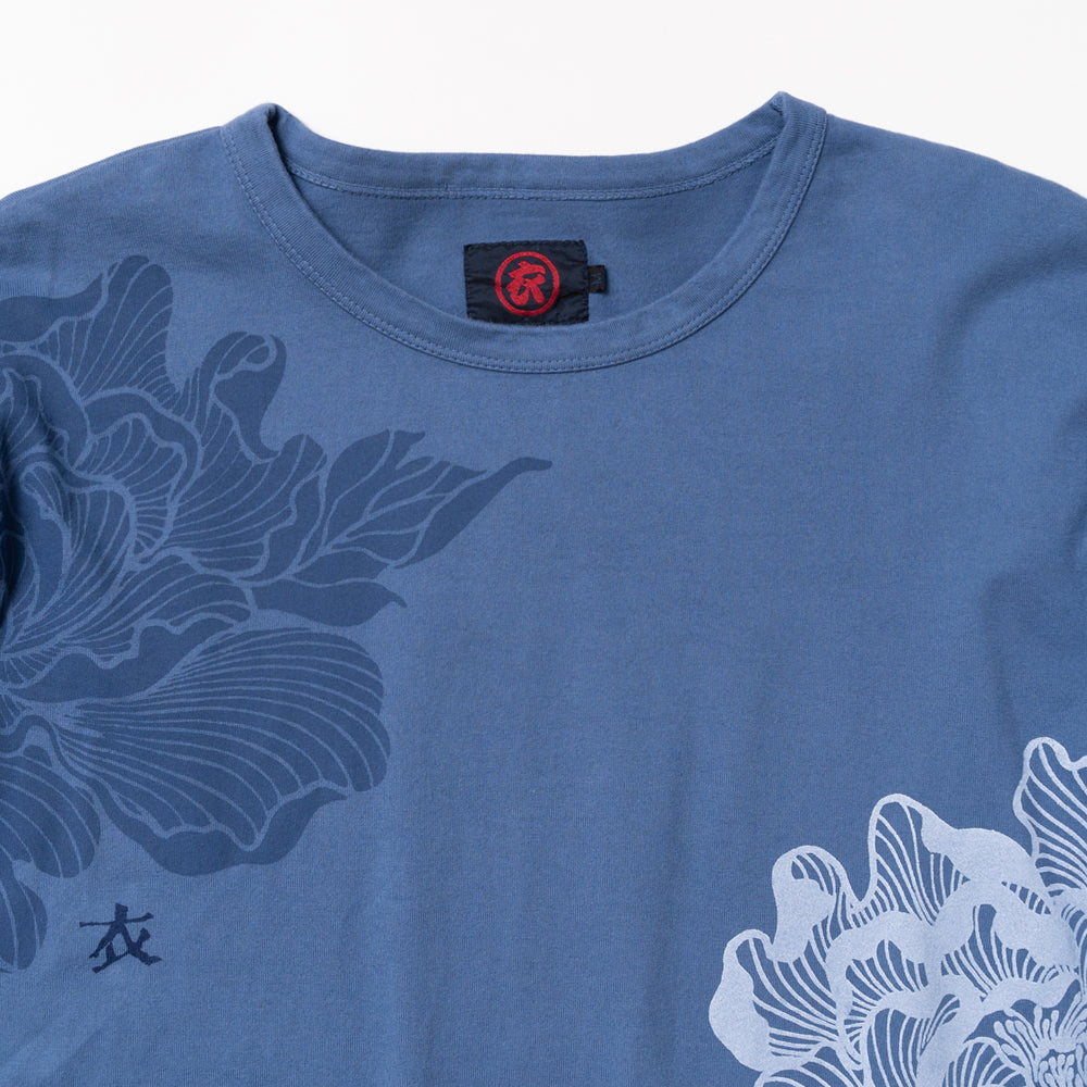重なる牡丹 ロングTシャツ