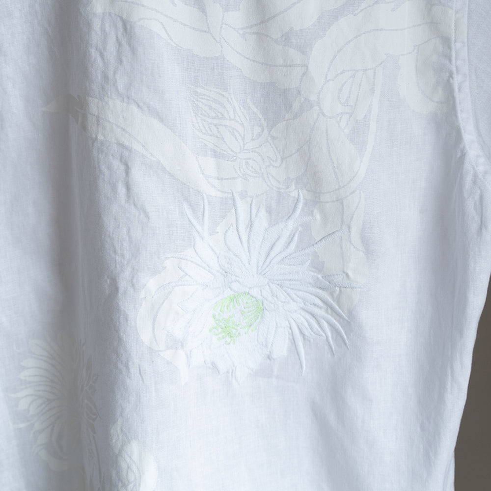 暗闇で光る月下美人 刺繍半袖シャツ