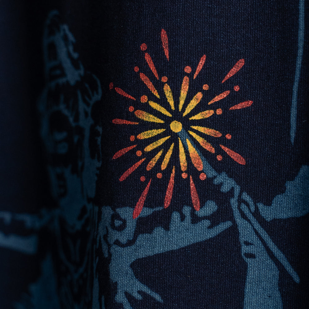 線香花火を持つ阿修羅 半袖Tシャツ