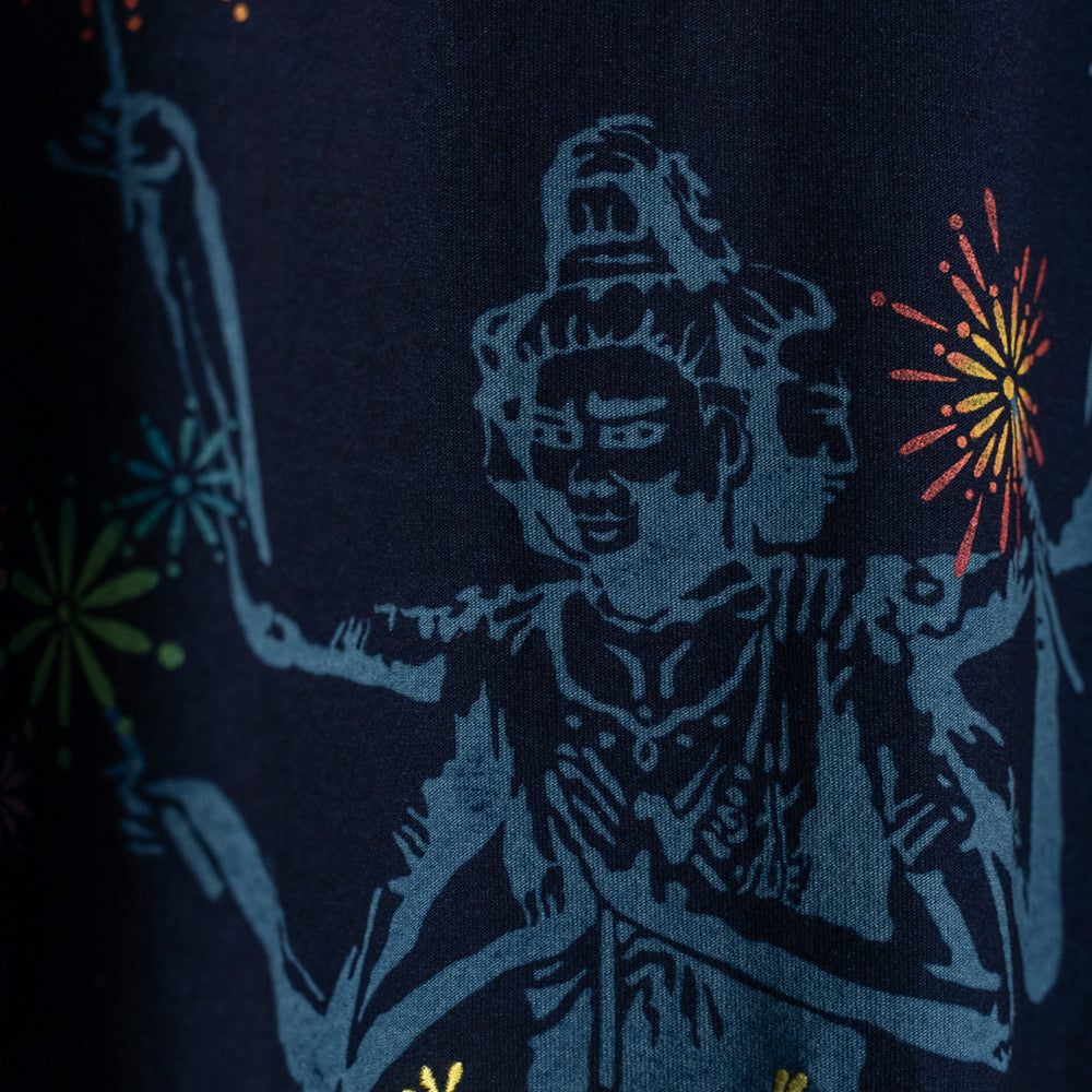 線香花火を持つ阿修羅 半袖Tシャツ