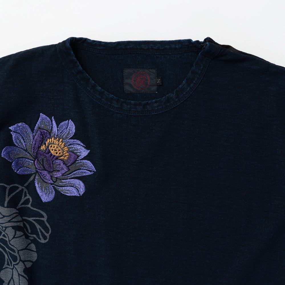 蓮とオオサンショウウオ 半袖T