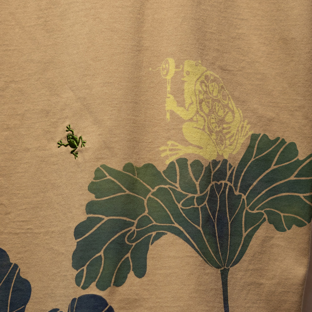 Babysitting Frog V-neck T-shirt