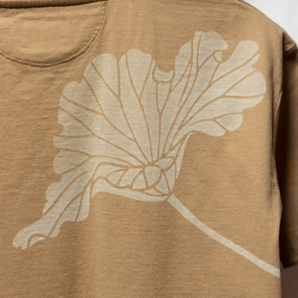Babysitting Frog V-neck T-shirt