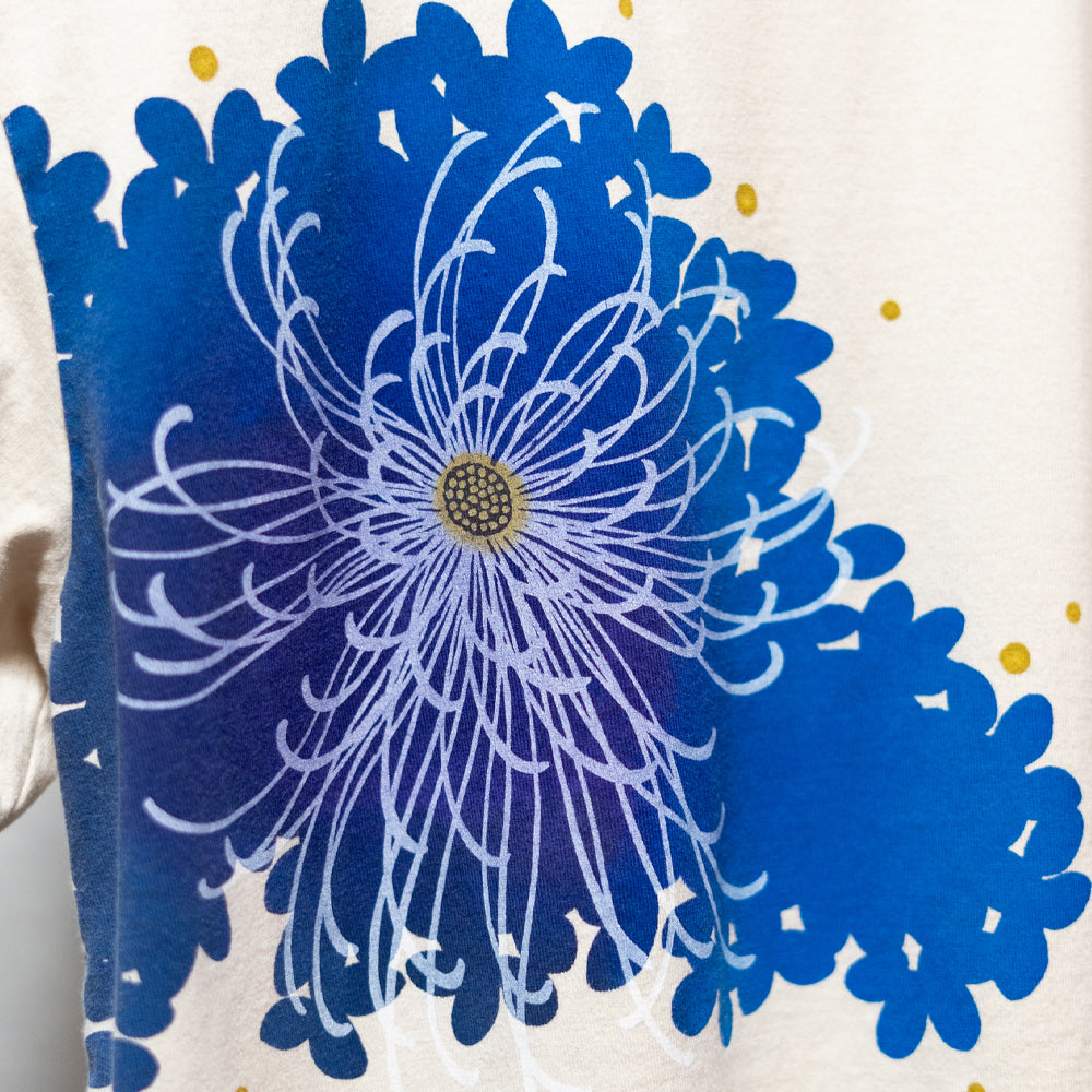 Chrysanthemum Fireworks  T-Shirt