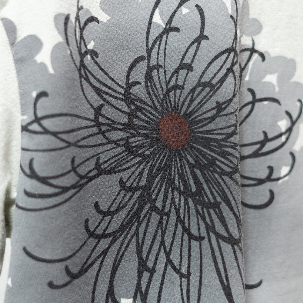 Chrysanthemum Fireworks  T-Shirt