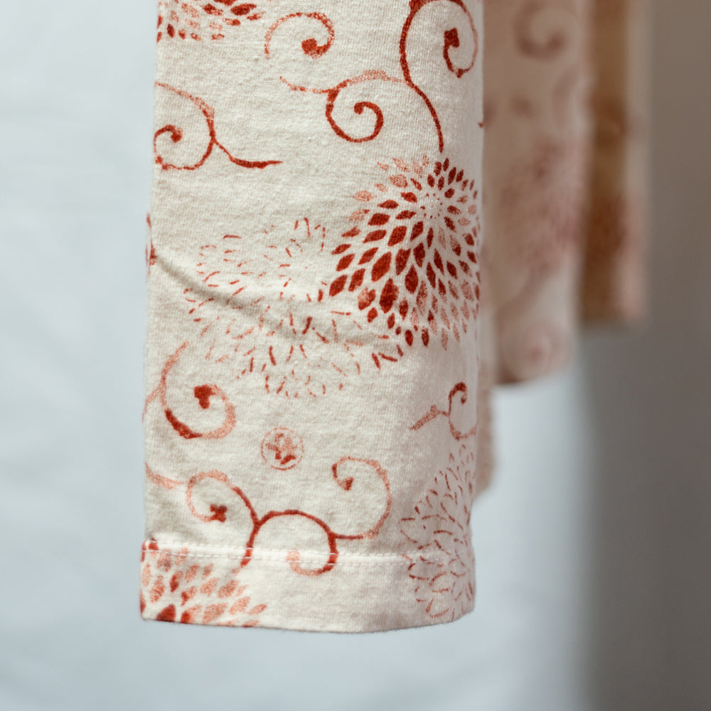 Arabesque patterned (chrysanthemum) T-shirt