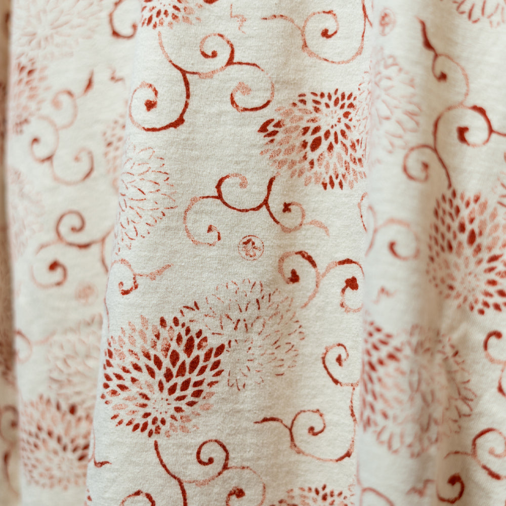 Arabesque patterned (chrysanthemum) T-shirt