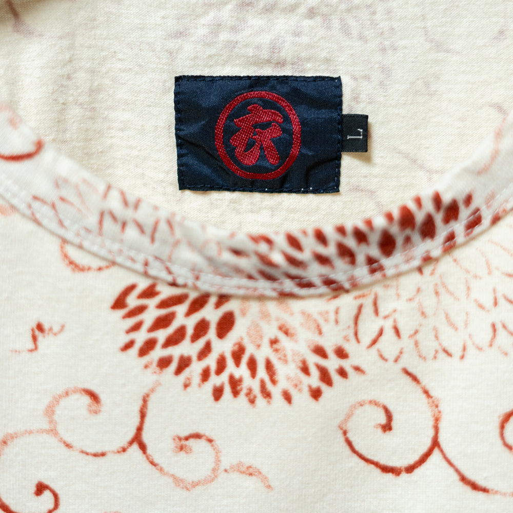 Arabesque patterned (chrysanthemum) T-shirt