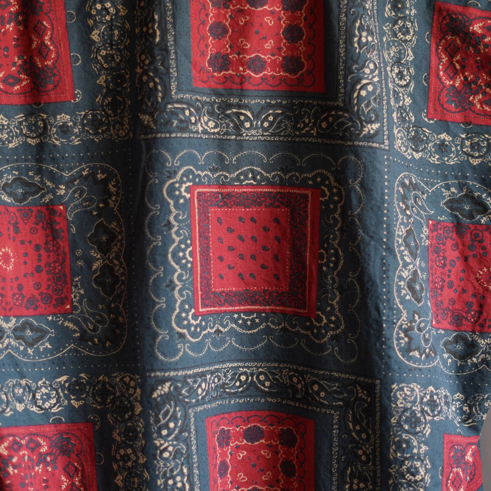 ペイズリーシャツ