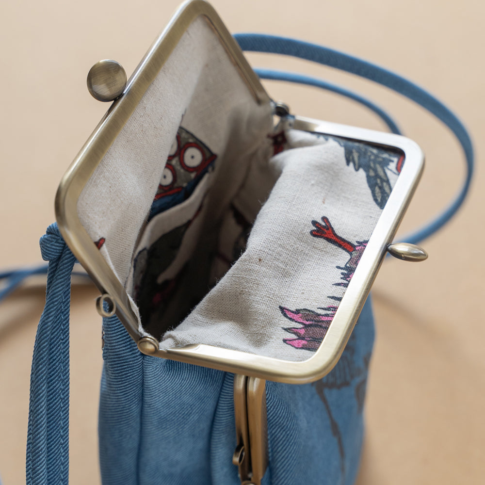 Indigo dyed cowhide clasp pochette (skeleton)