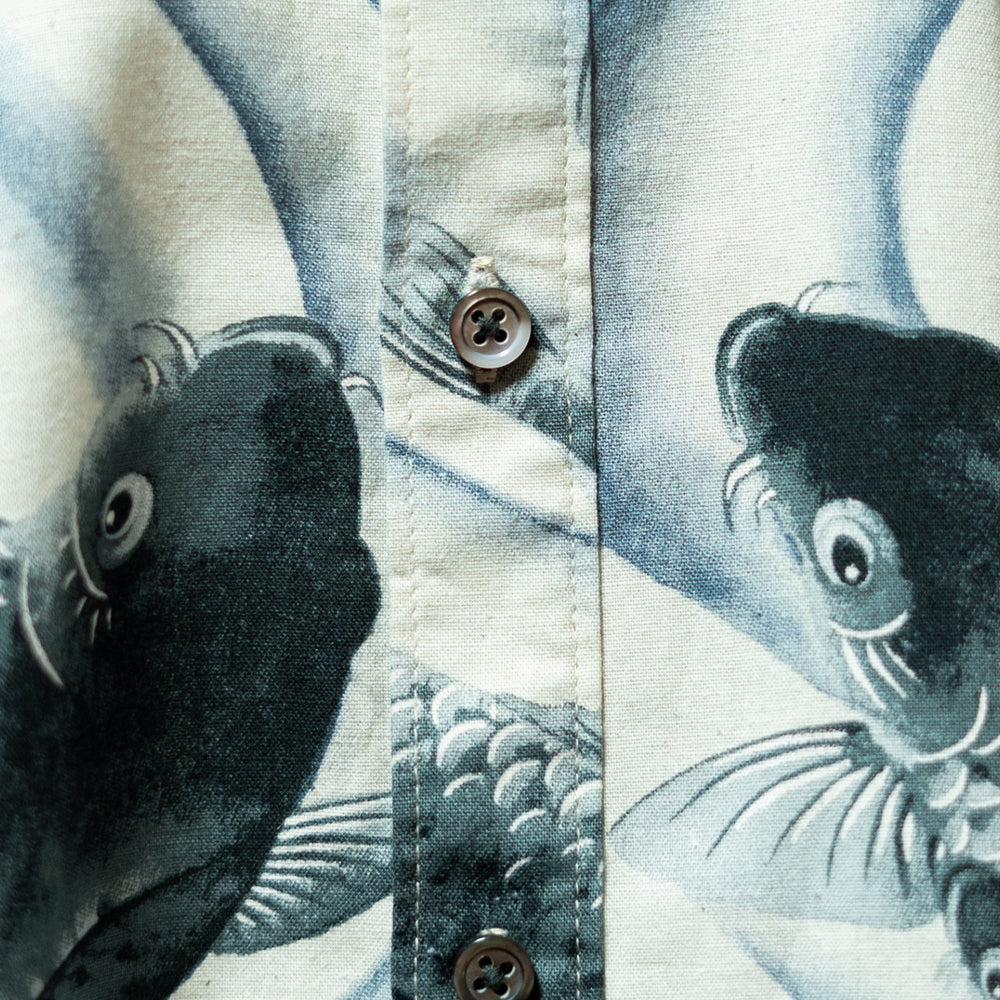 流水鯉総柄シャツ