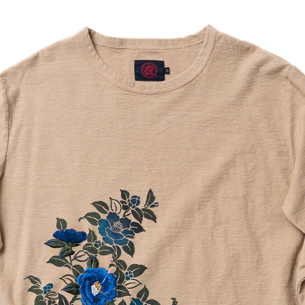 椿群集 ロングTシャツ