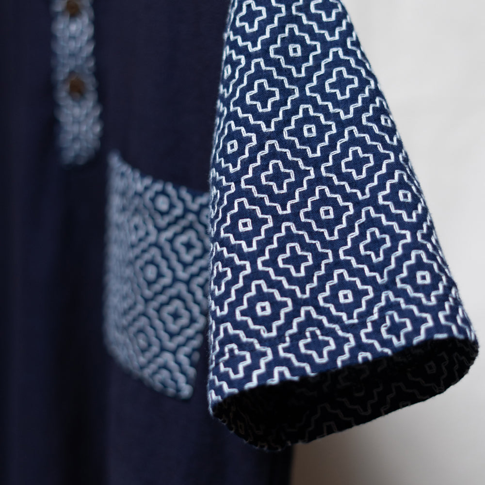 kaki-no-hana sashiko  T-shirt with pockt