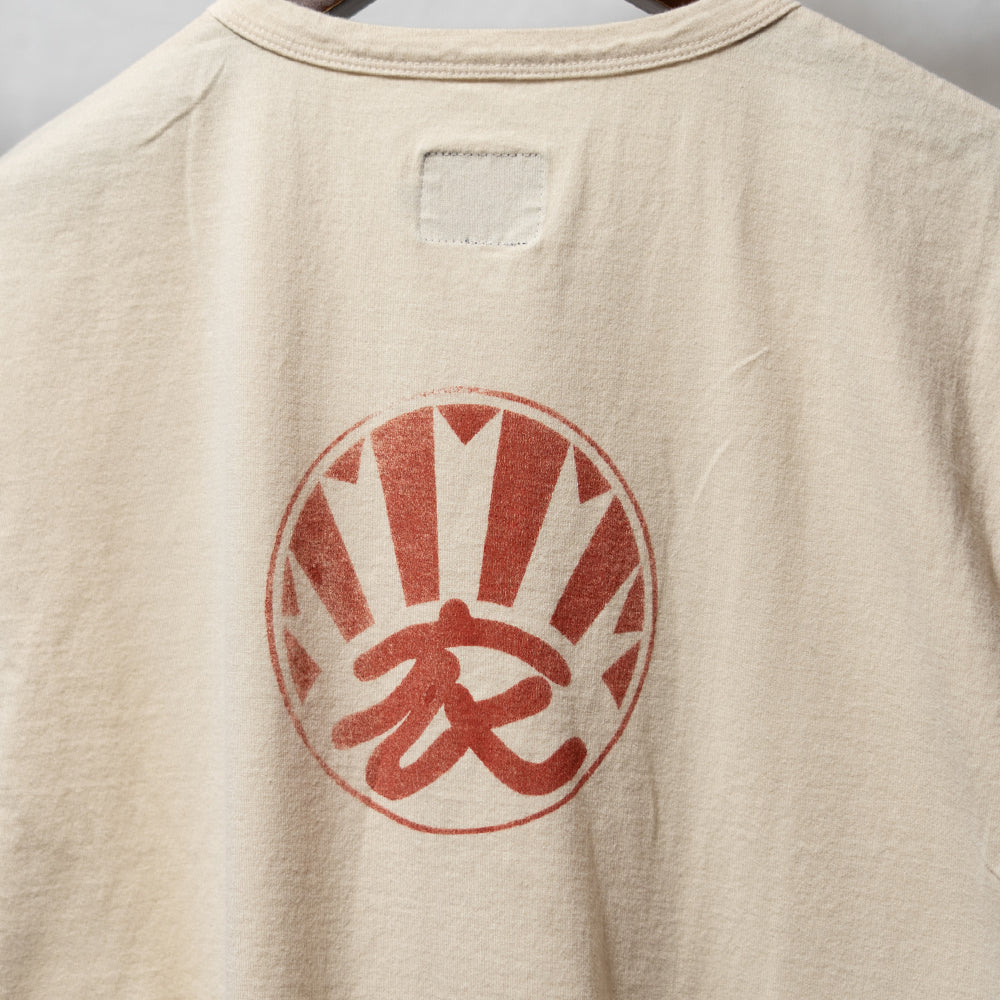 衣キャラメルTシャツ