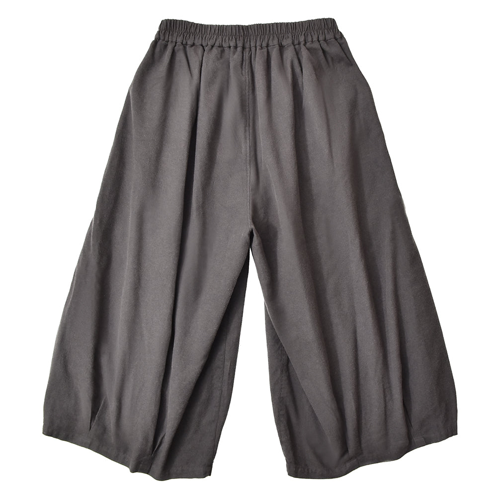 ぼんたん裾タックパンツ