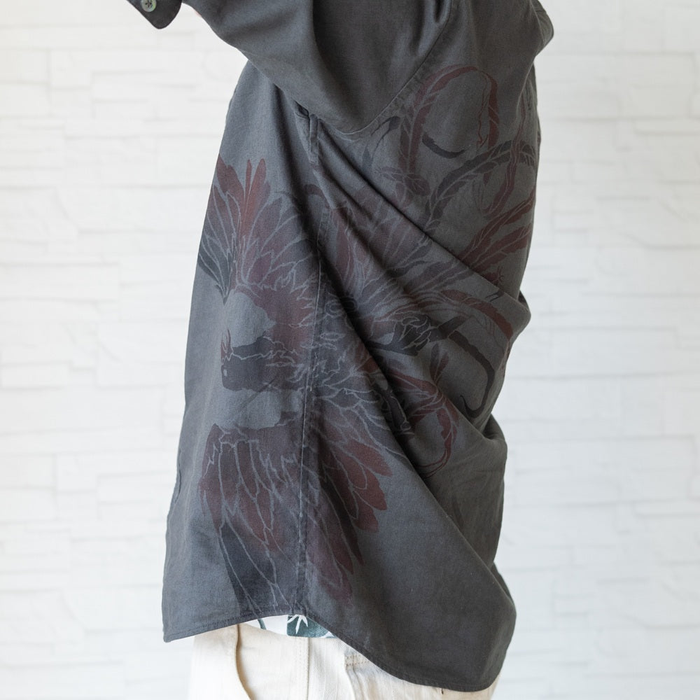 舞う八咫烏　七分袖シャツ