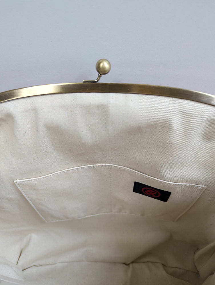 Real leather Gamaguchi Shoulder Bag -Karajishi-