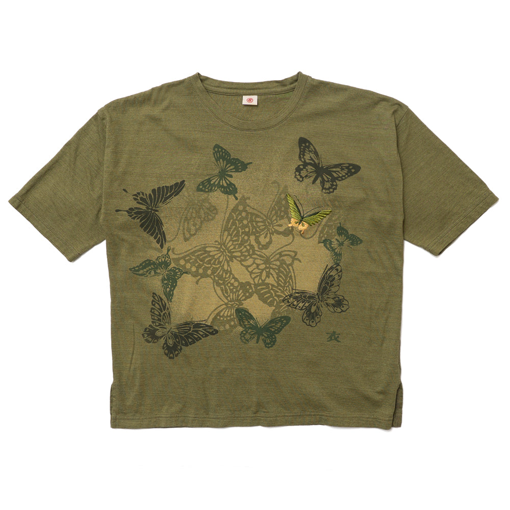 立体的な蝶々刺繍が施された和柄Tシャツ/Japanese T-shirt featuring 3D embroidered butterfly design