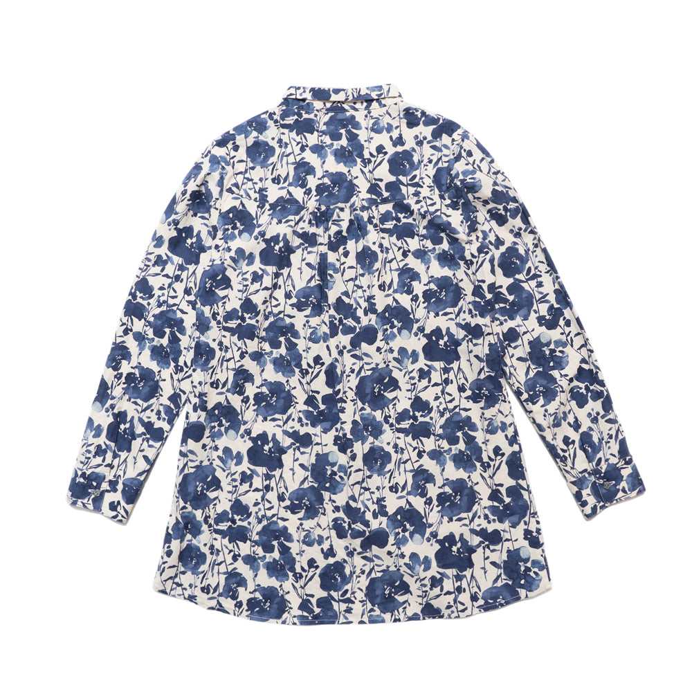 花畑をただよう兎   ブラウス　