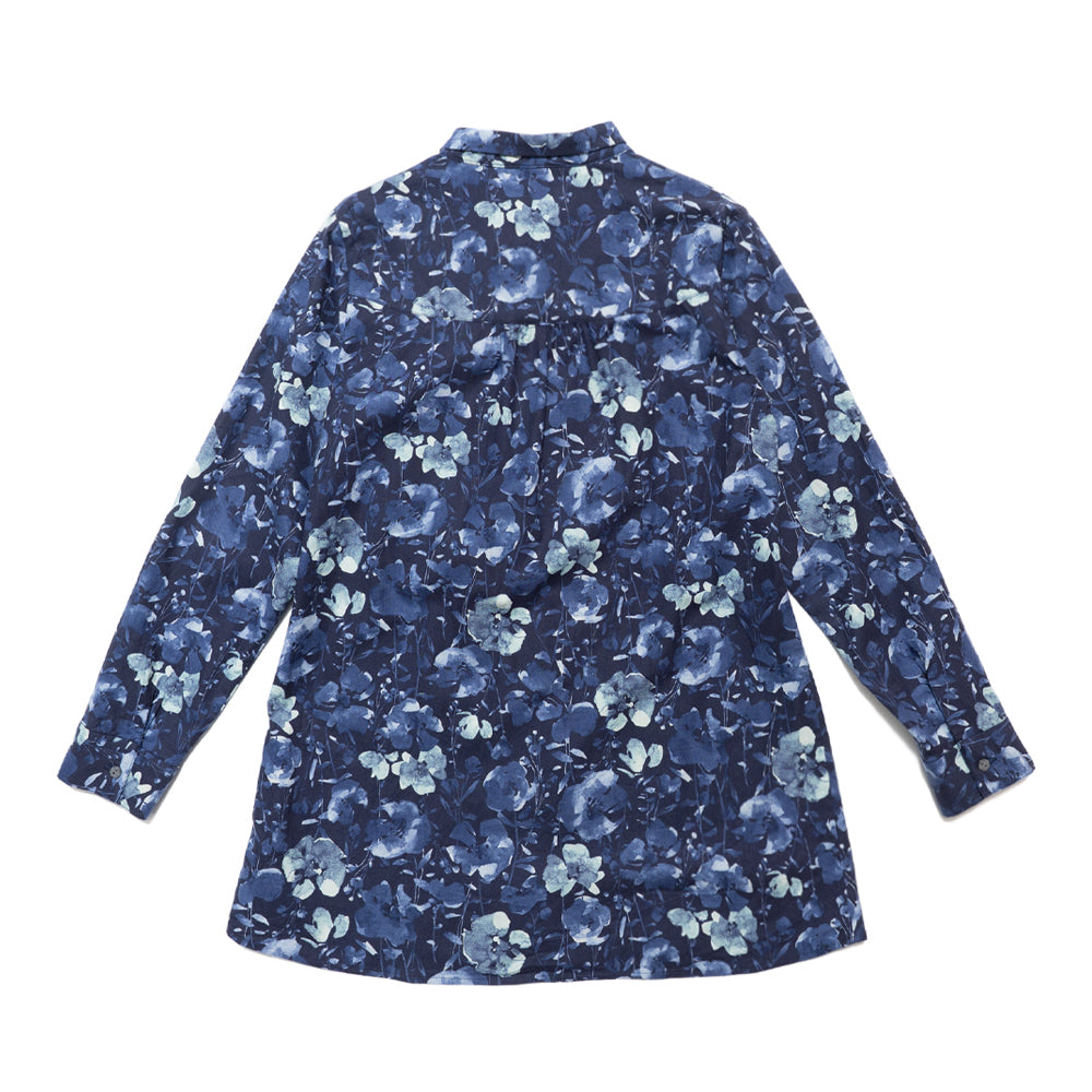 花畑をただよう兎   ブラウス　