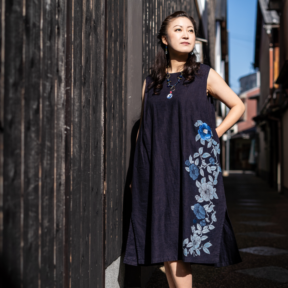 Indigo sleeveless dress -Camellia-