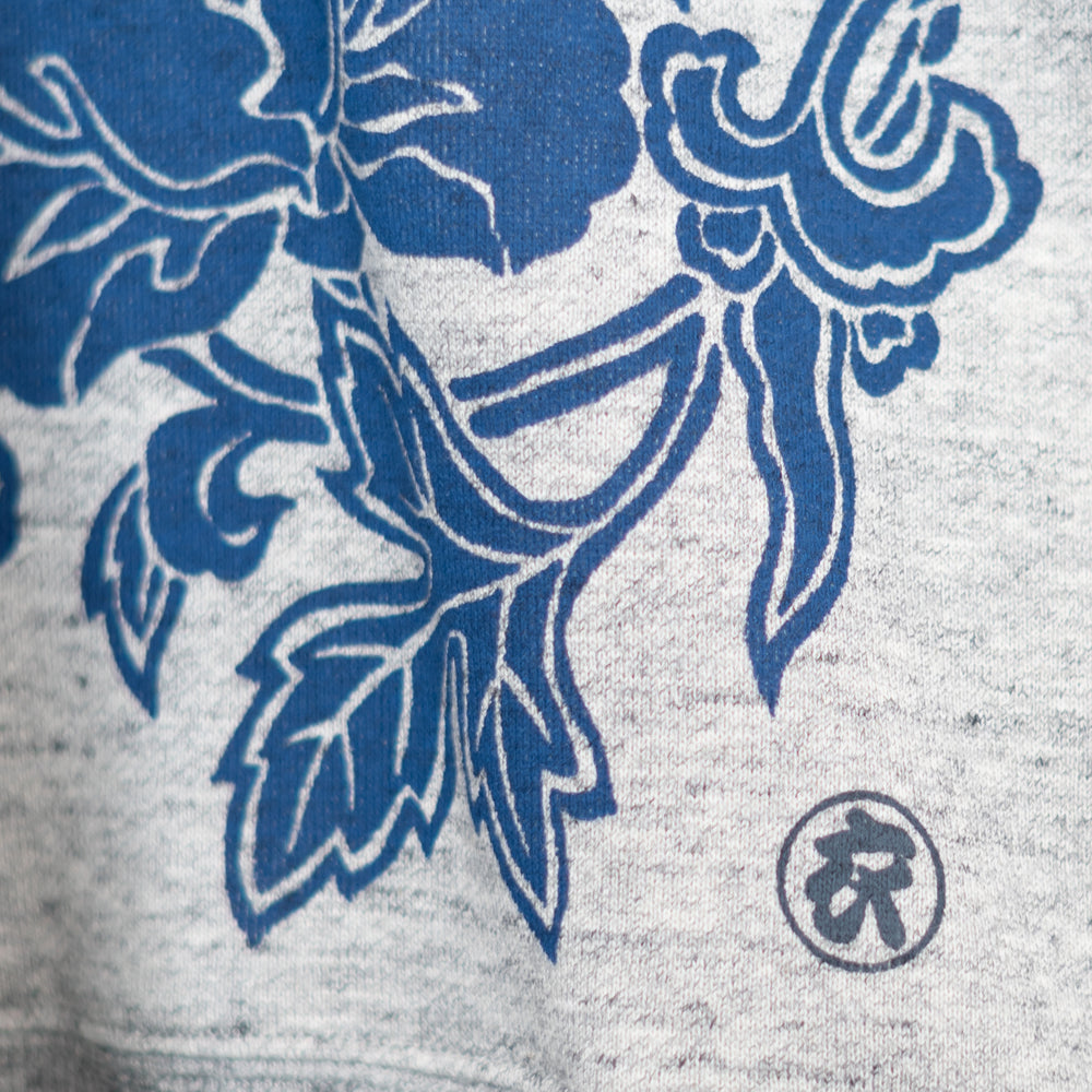 唐草牡丹デカ衿プルオーバー