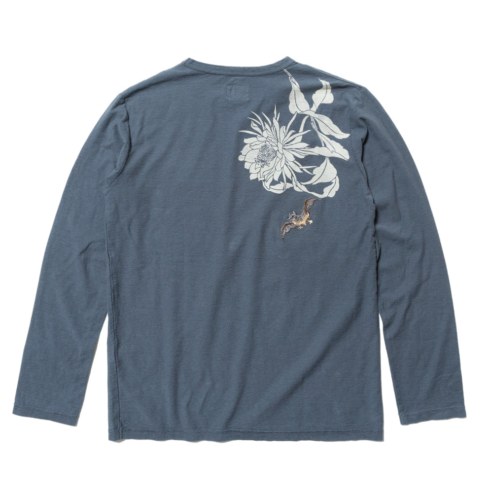 Night-blooming cereus &　Moonlit Bat　T-shirt