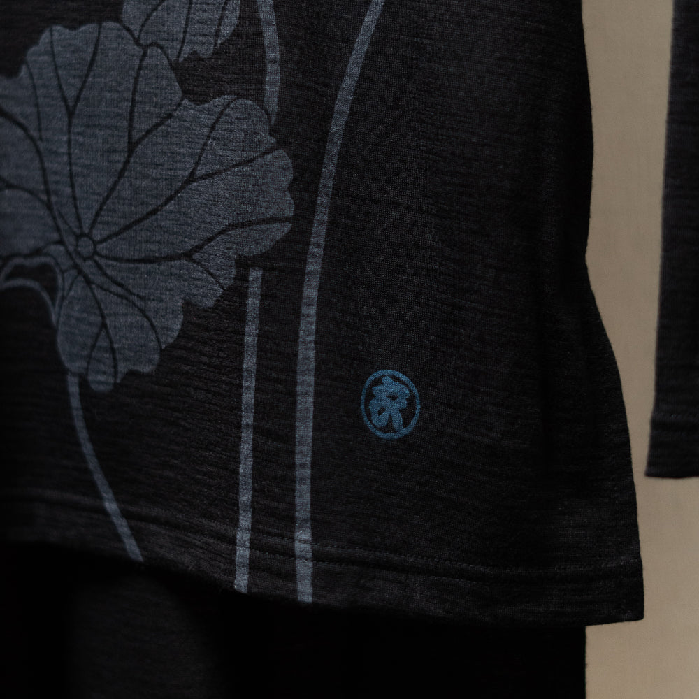 Lotus Hem-Slit T-Shirt