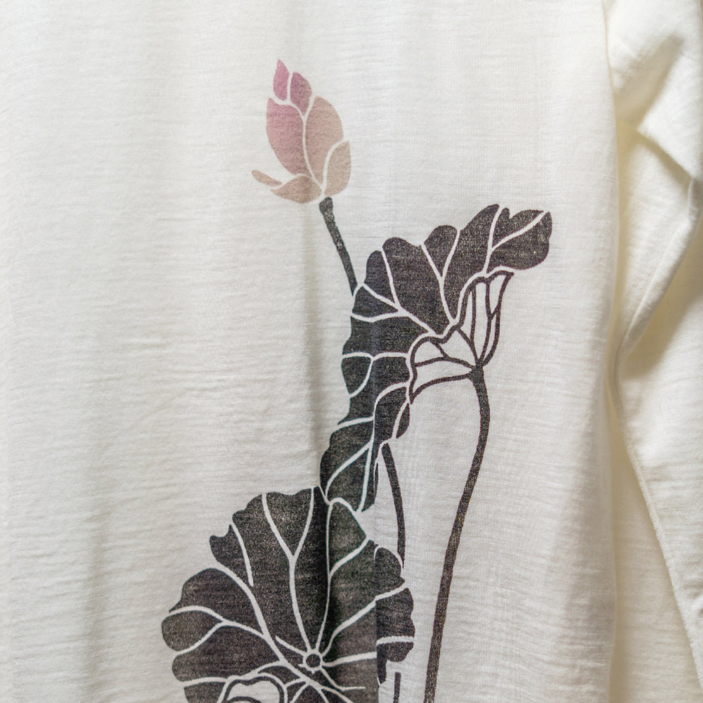 Lotus Hem-Slit T-Shirt