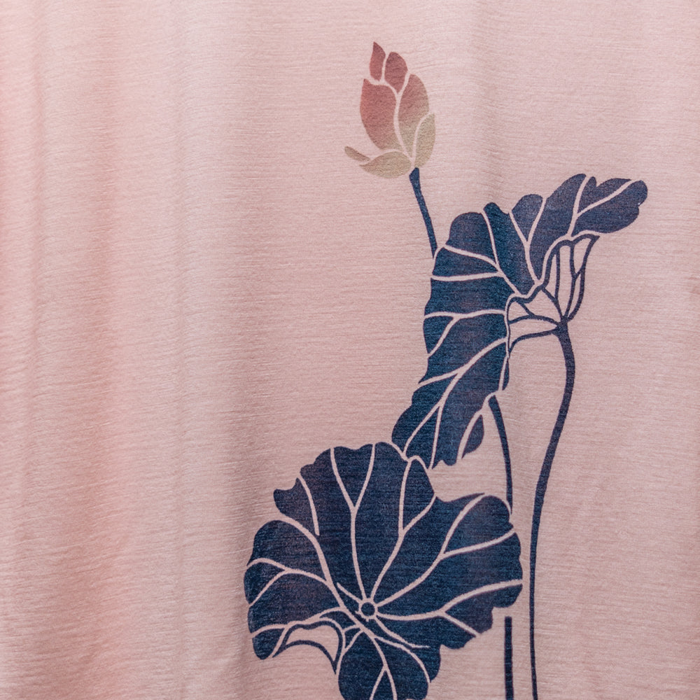 Lotus Hem-Slit T-Shirt