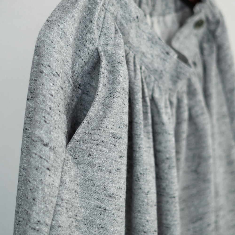 ジャズネップに咲く青い菊スカート