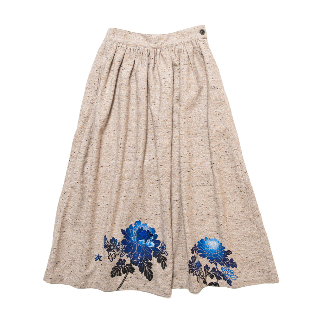 ジャズネップに咲く青い菊スカート