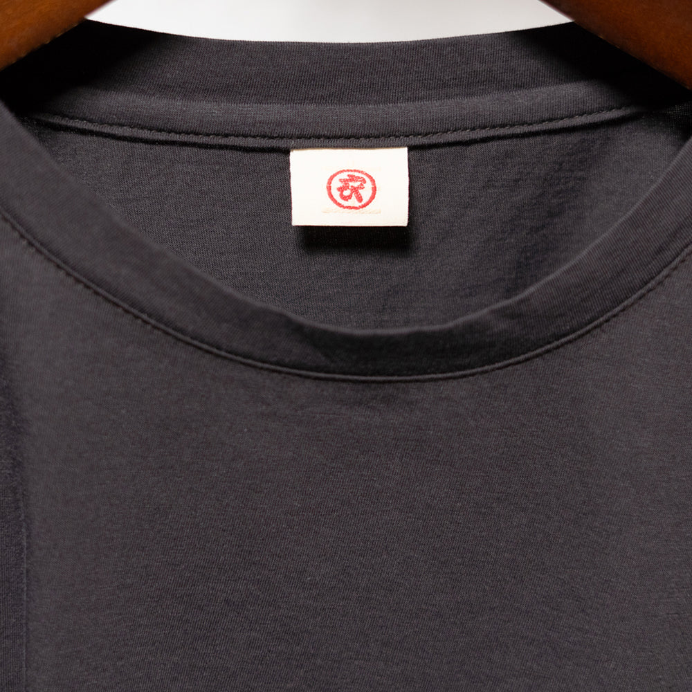 隠れ妖怪ポケット付き半袖Tシャツ