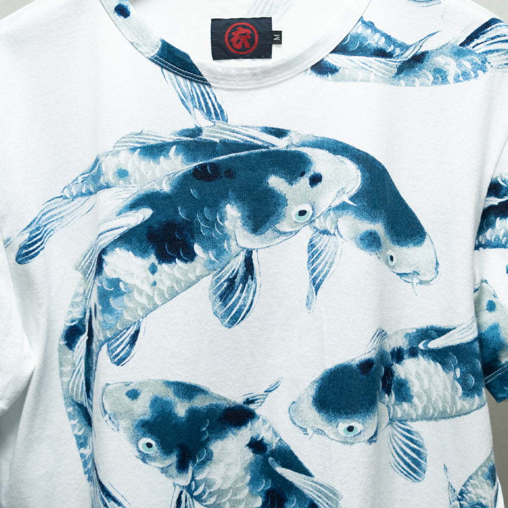 青い鯉 総柄Tシャツ 鯉 総柄 手捺染 総柄 和 和柄 日本製 – AUSTERE