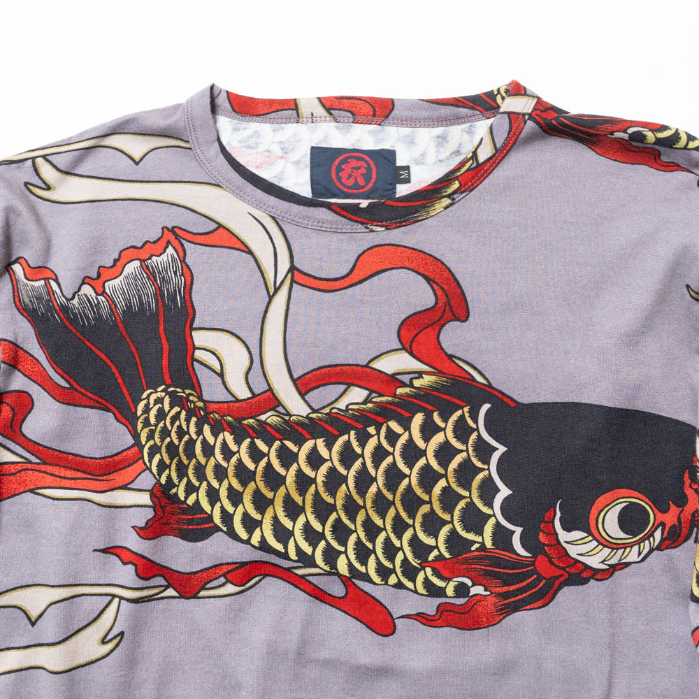 Long T-shirt with all-over pattern of carp streamers lined up