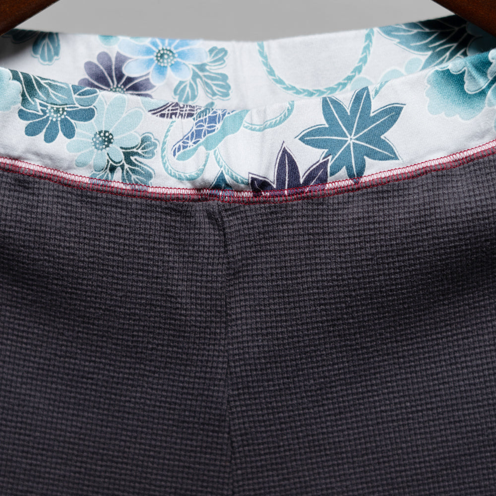 唐草文様  サーマルレギンス