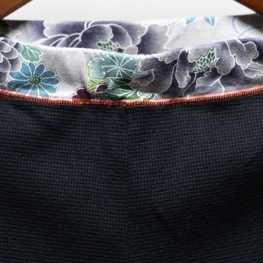 唐草文様  サーマルレギンス