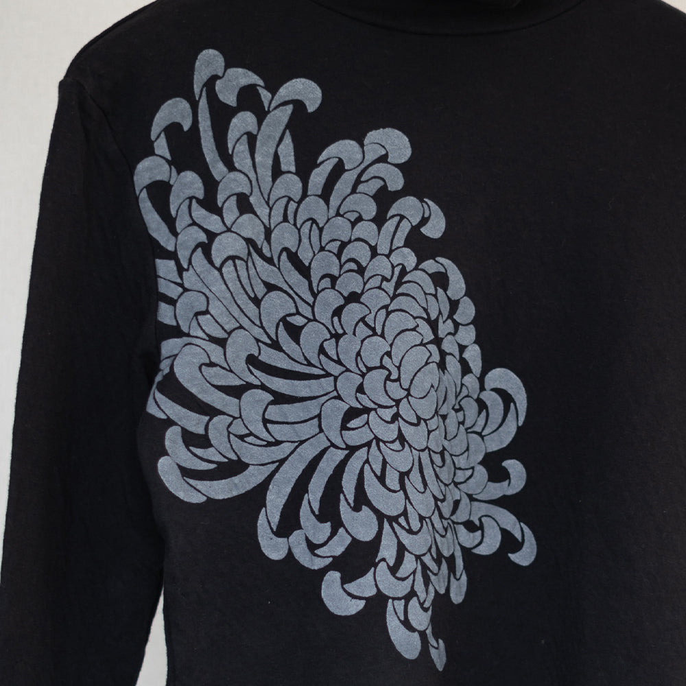 Turtleneck long T-shirt "Chrysanthemum"