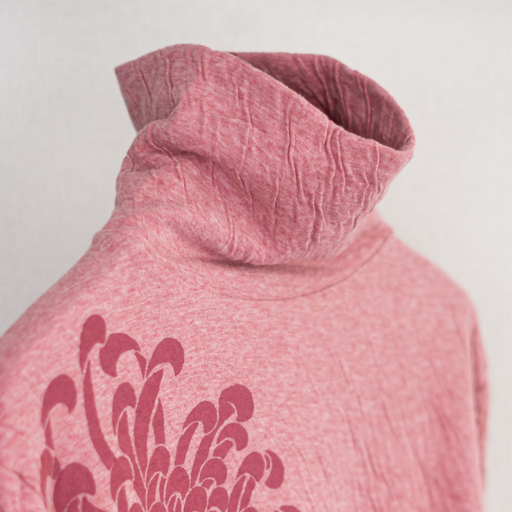 Turtleneck long T-shirt "Chrysanthemum"