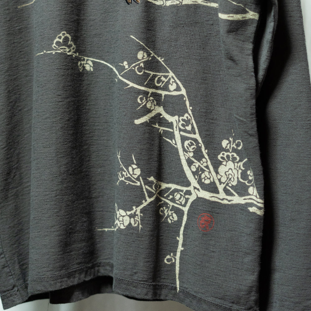 Sparrow and plum  T-shirt