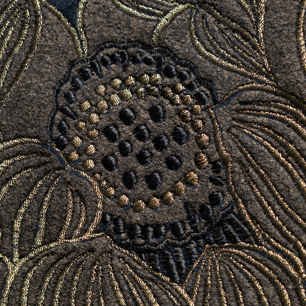 Large Lotus pullover