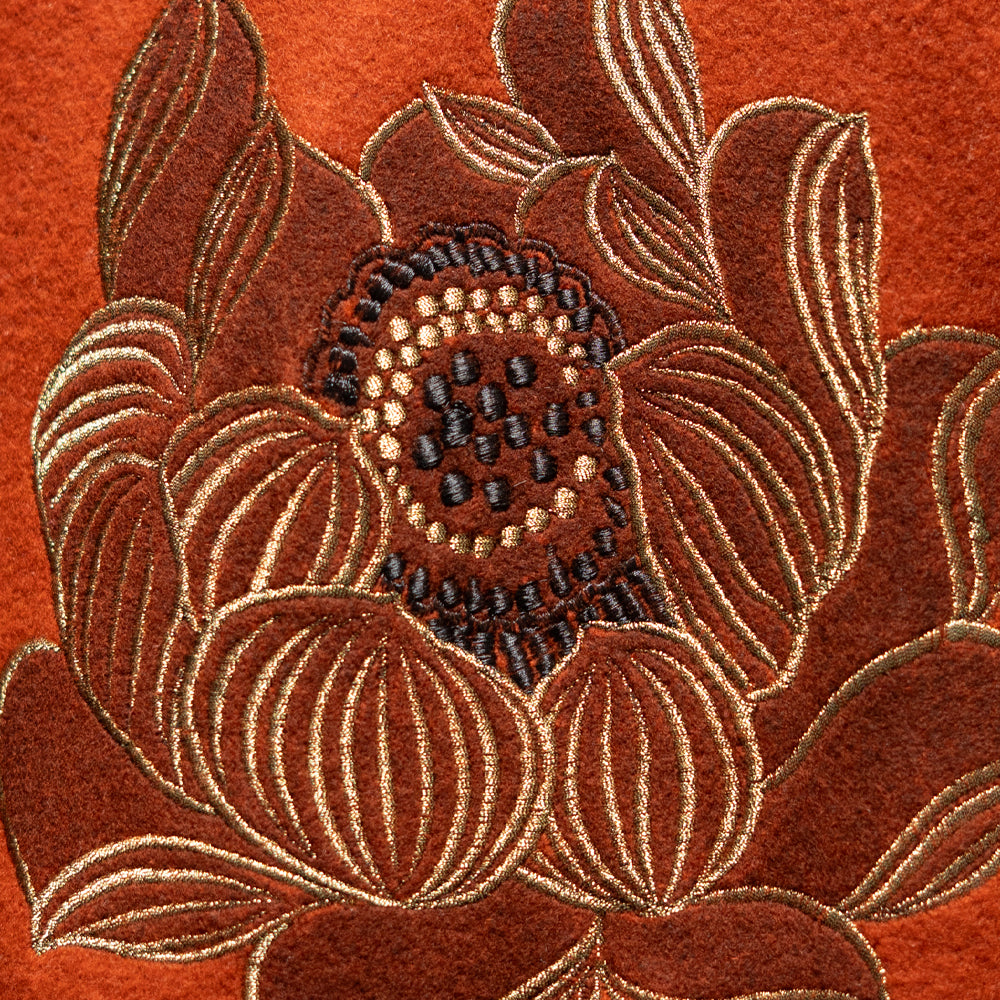 Large Lotus pullover