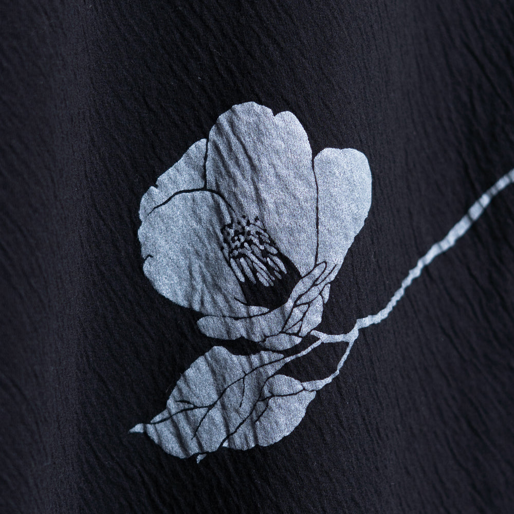 椿　タートルネックロングTシャツ