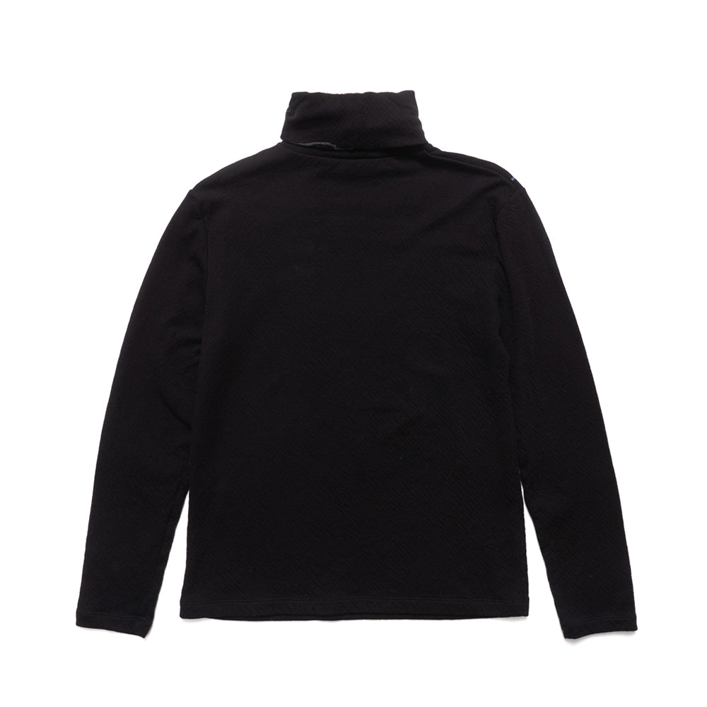 椿　タートルネックロングTシャツ