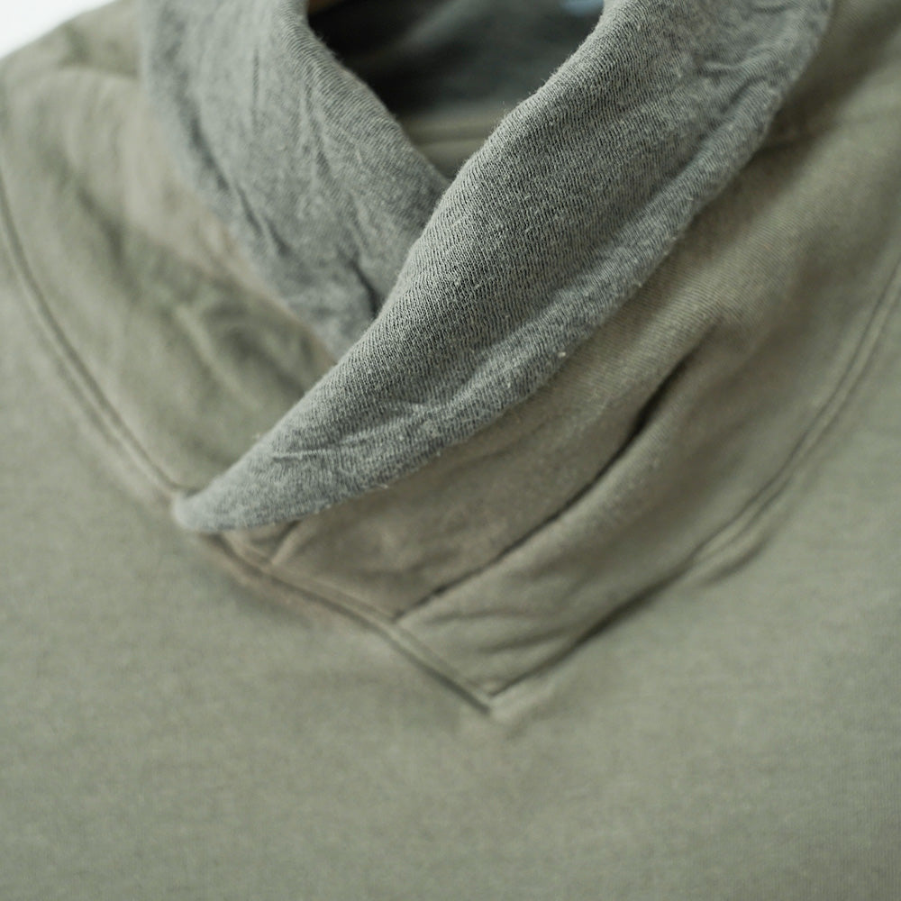 Dual-layered fabric Wrap collar T-shirt